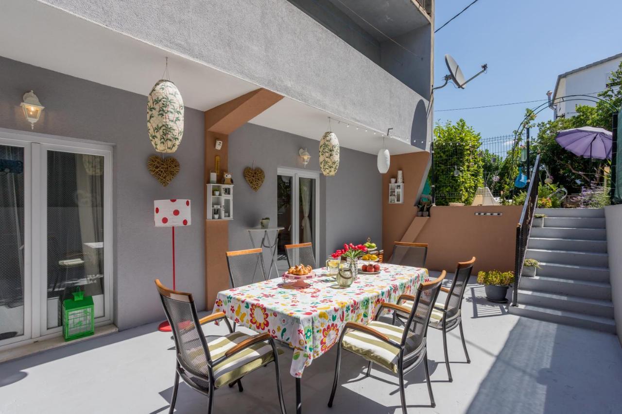 Dalmatian 230m2 With Pool And Garden Near The Old Town For Families Split