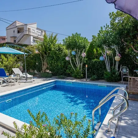 Dalmatian 230M2 With Pool And Garden Near The Old Town For Families Apartment Split Exterior foto
